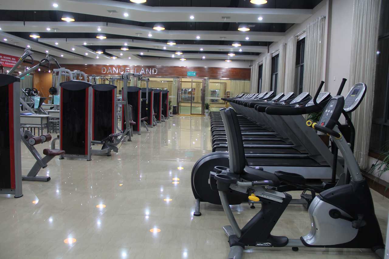 普通健身房一年純利潤有多少錢？