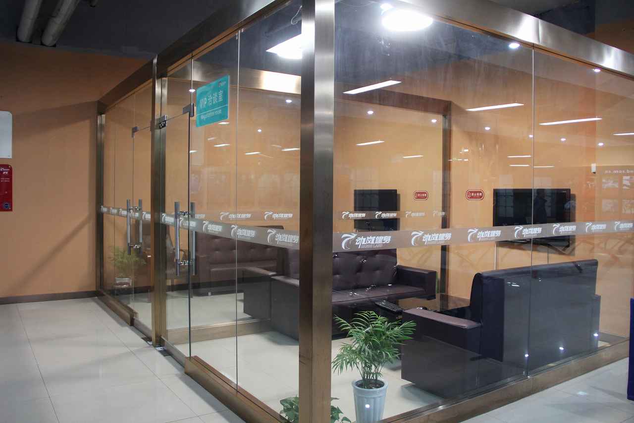 開健身房對器械設備有什么要求?應該如何布置健身房器械